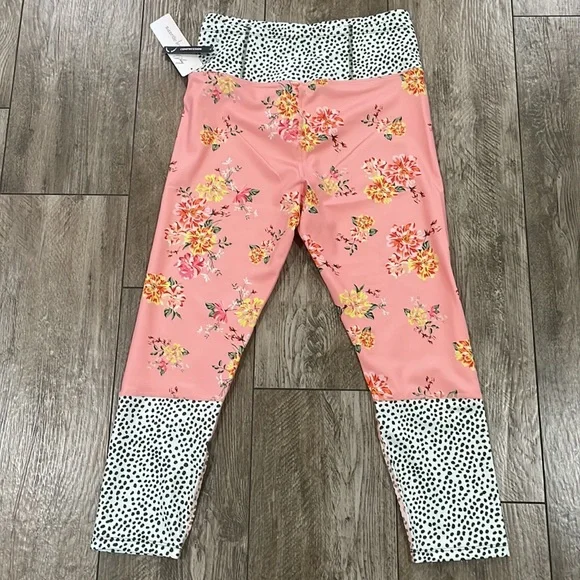 Nanette Lepore Floral Active  Legging’s - Picture 4 of 7